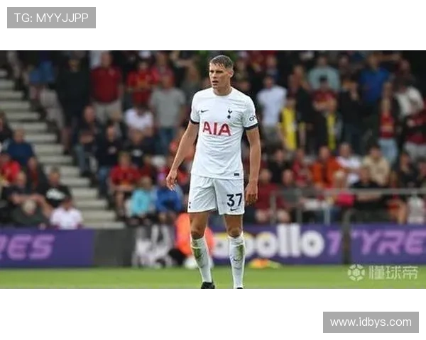 热刺后卫范德芬承认惨败阿森纳感到失望称对手表现更佳