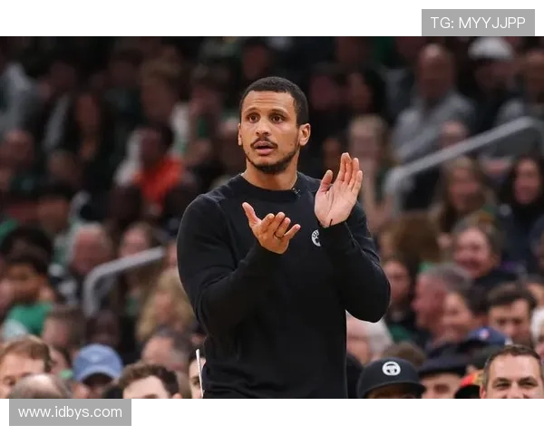 马祖拉谈球队进步强调压迫对手失误和积极抢篮板的重要性